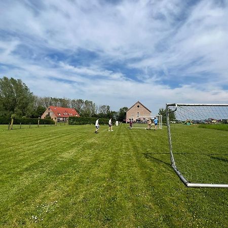 Accommodatie In Herbouwde Boerenschuur Koestal Ретранчемент Екстериор снимка